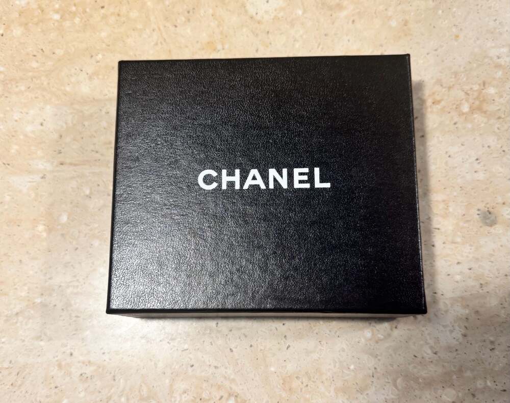 Chanel Pink Caviar Leather CC Logo Compact Wallet Coin Purse w/ COA - Picture 15 of 15